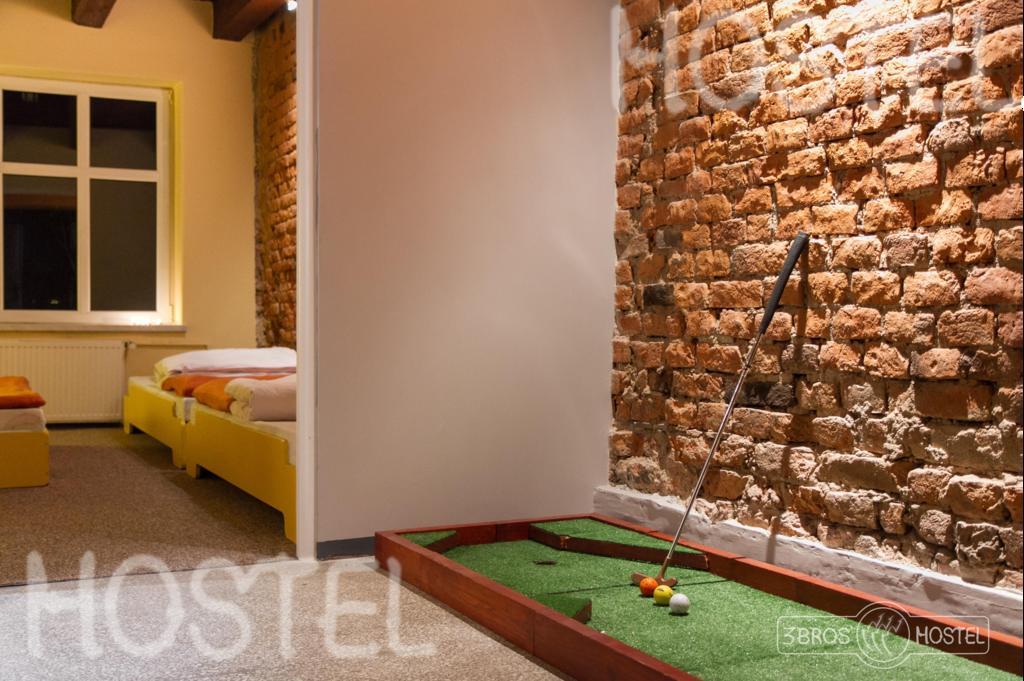 3 Bros' Hostel Cieszyn Cieszyn  Buitenkant foto