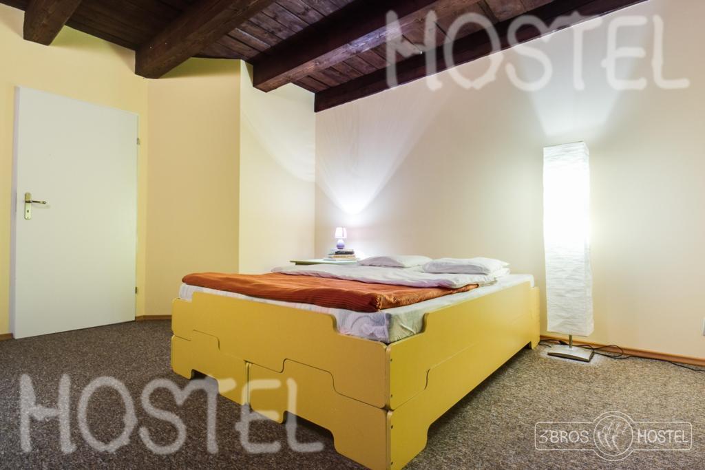 3 Bros' Hostel Cieszyn Cieszyn  Buitenkant foto