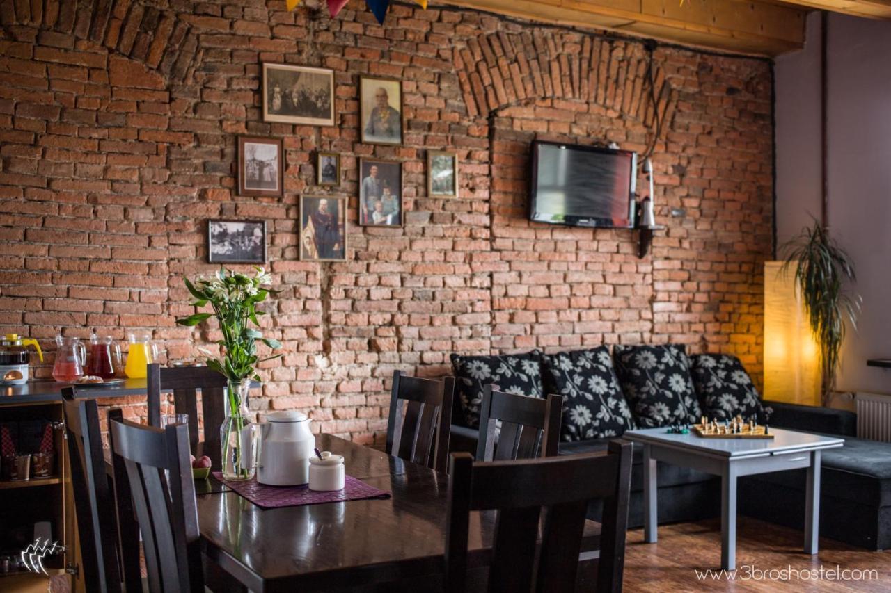 3 Bros' Hostel Cieszyn Cieszyn  Buitenkant foto